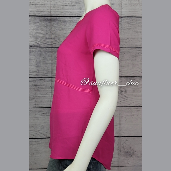 [NEW] NYDJ Embroidered Short Sleeve Blouse - Picture 7 of 13